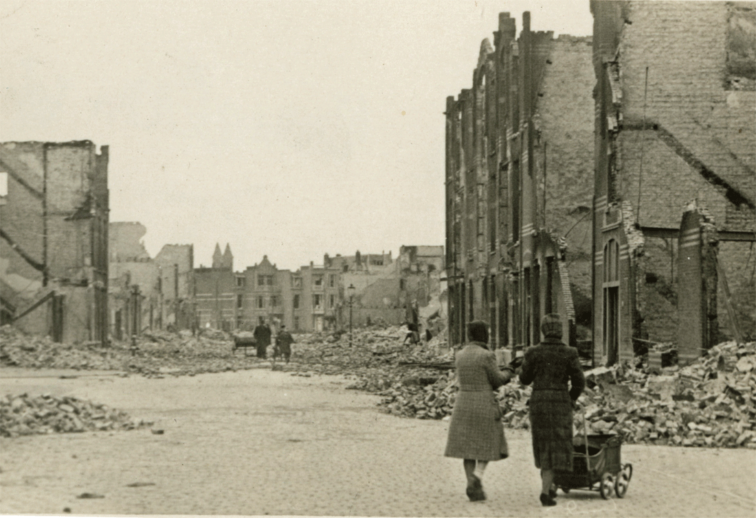 Bombardement op het Bezuidenhout gezien vanuit Voorburg
