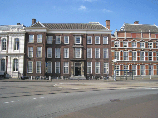 Het huis van Cornelis van der Mijle op de Kneuterdijk.